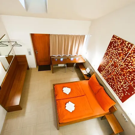 Jetel Motel 3*